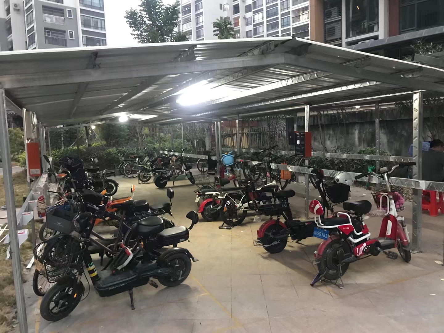 電單車(chē)充電樁-電動(dòng)車(chē)充電站-電瓶車(chē)充電樁-深圳市睿通信息有限公司
