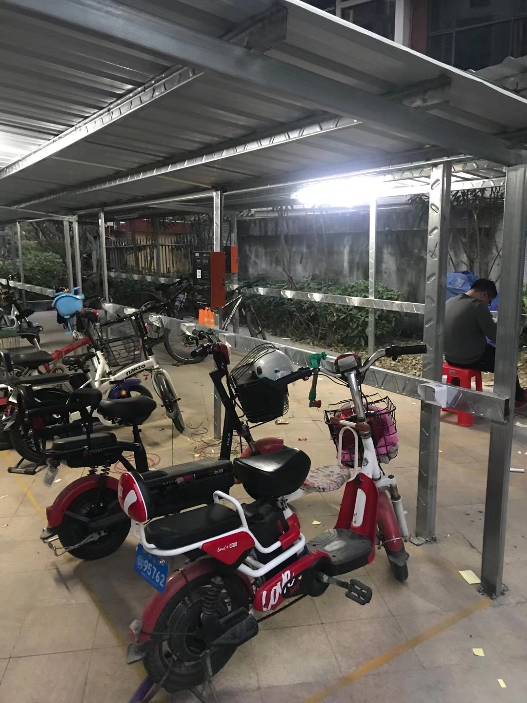 電單車(chē)充電樁-電動(dòng)車(chē)充電站-電瓶車(chē)充電樁-深圳市睿通信息有限公司